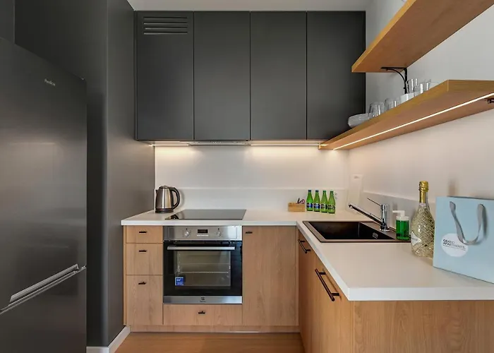 Luxury Aura 40 - 1 By Grand