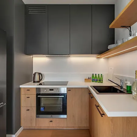 Luxury Aura 40 - 1 By Grand